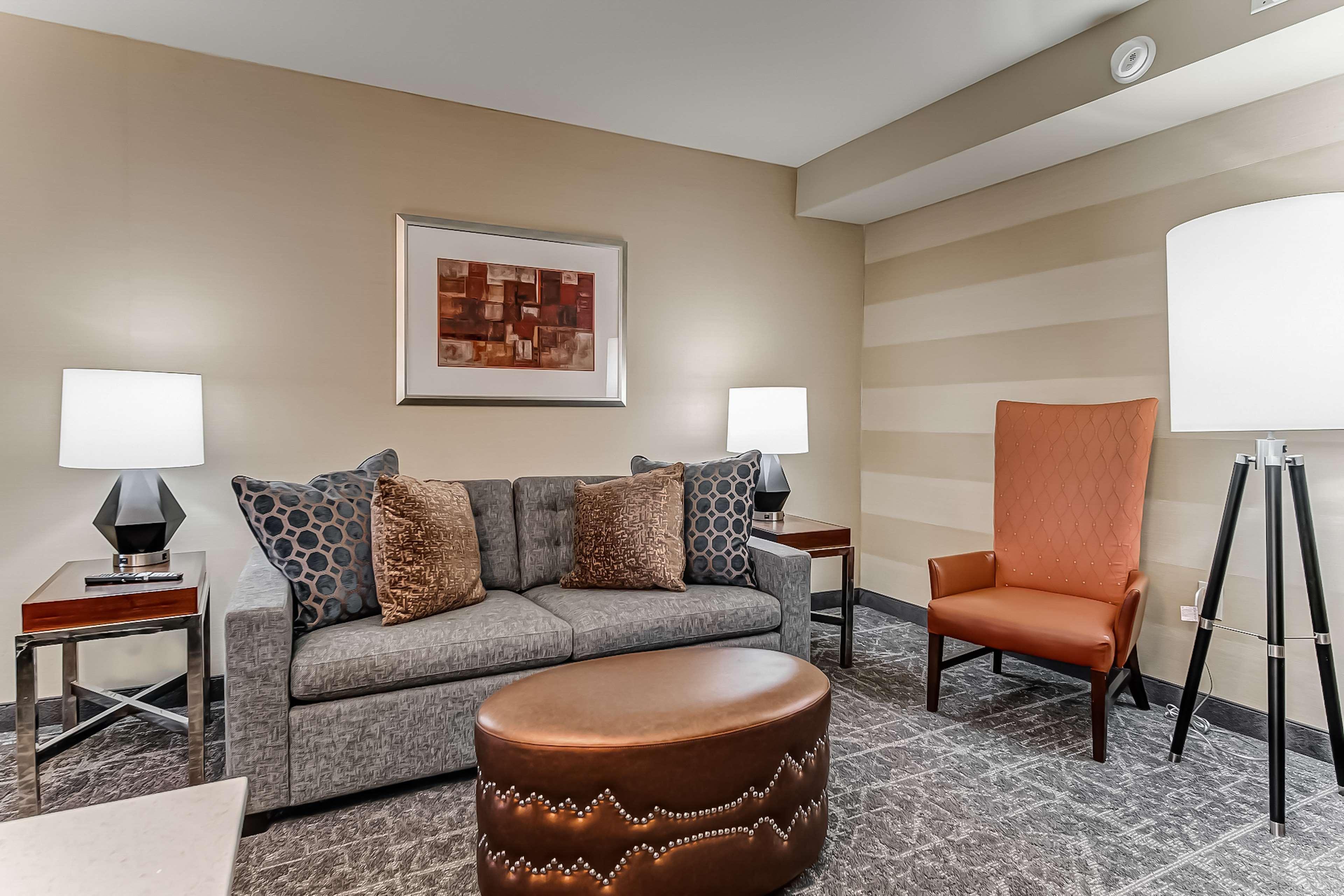 Embassy Suites Atlanta - Kennesaw Town Center Exterior photo